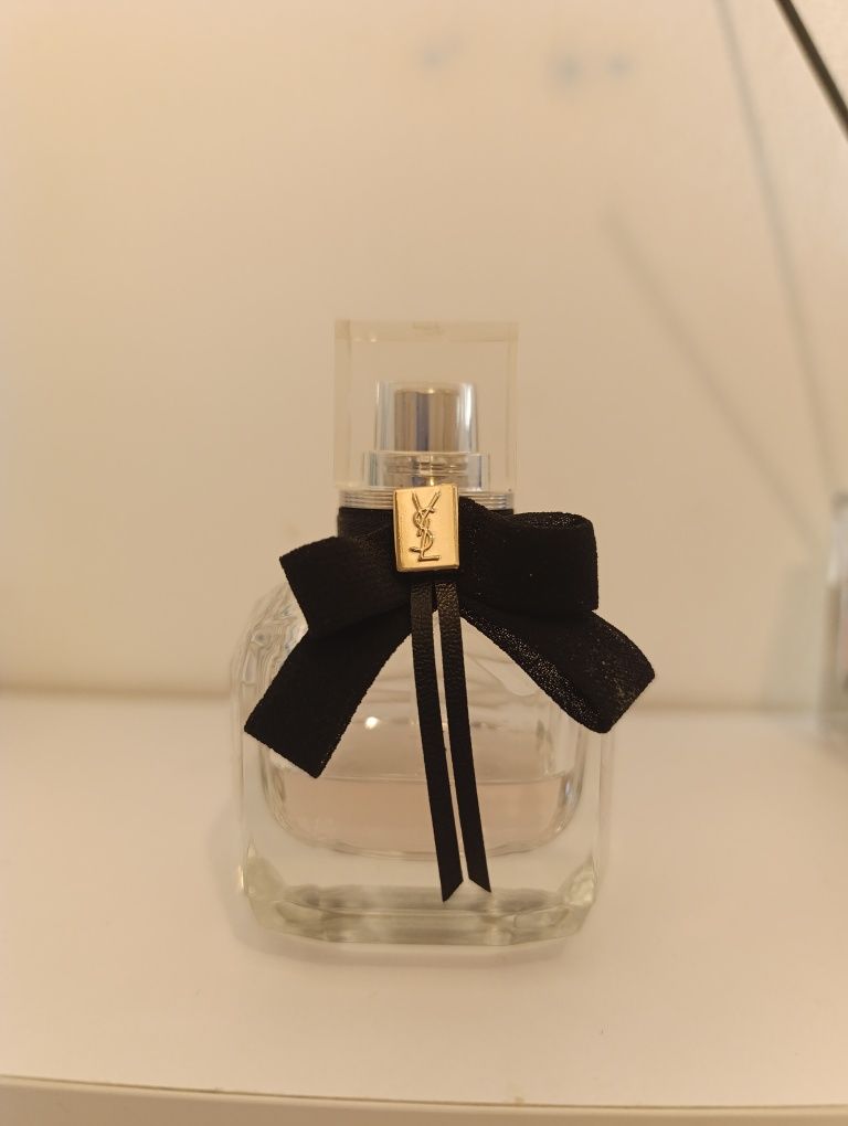 Продам парфумовану воду Yves Saint Laurent Mon Paris 12 мл