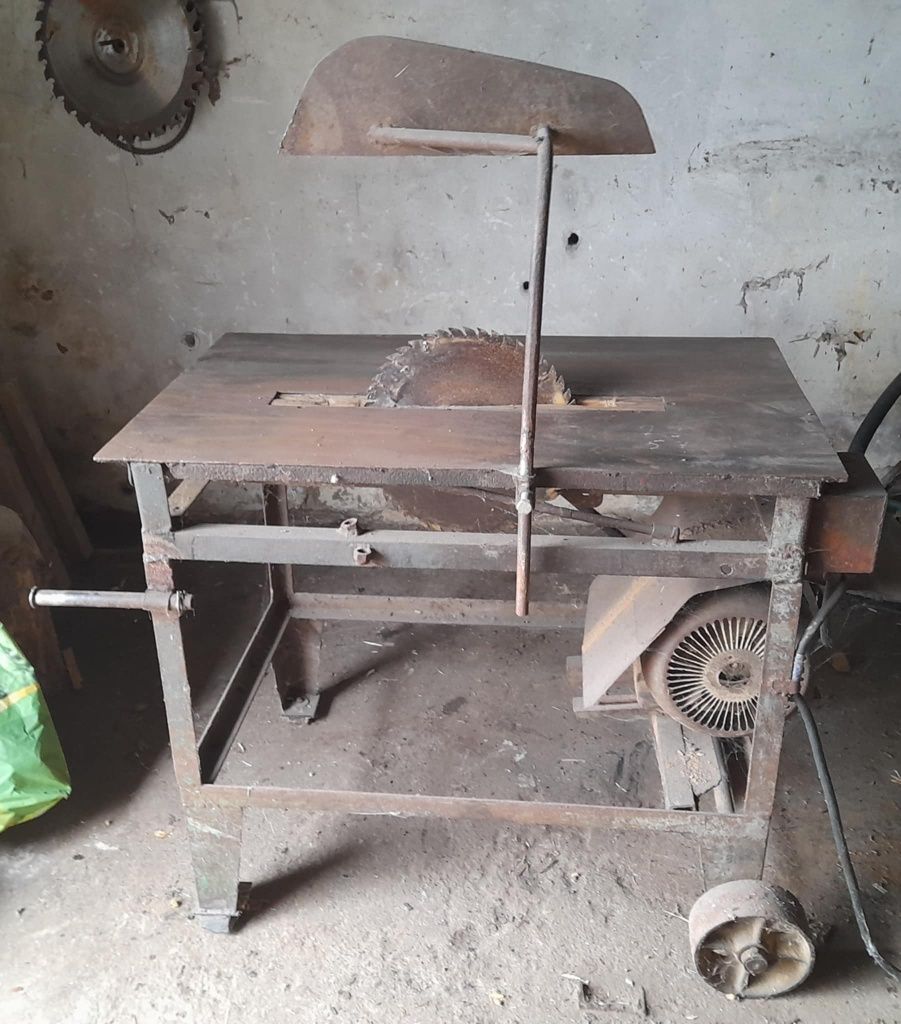 Piła tarczowa do drewna 1kW