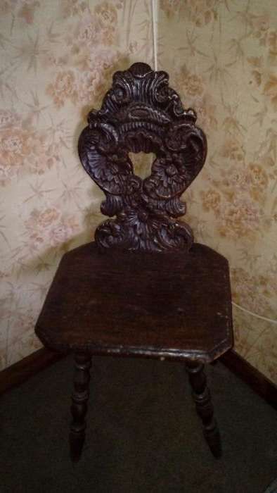 Mesa cabeceira antiga Em madeira
