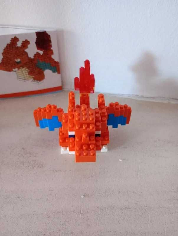 Pokémon Charizard lego