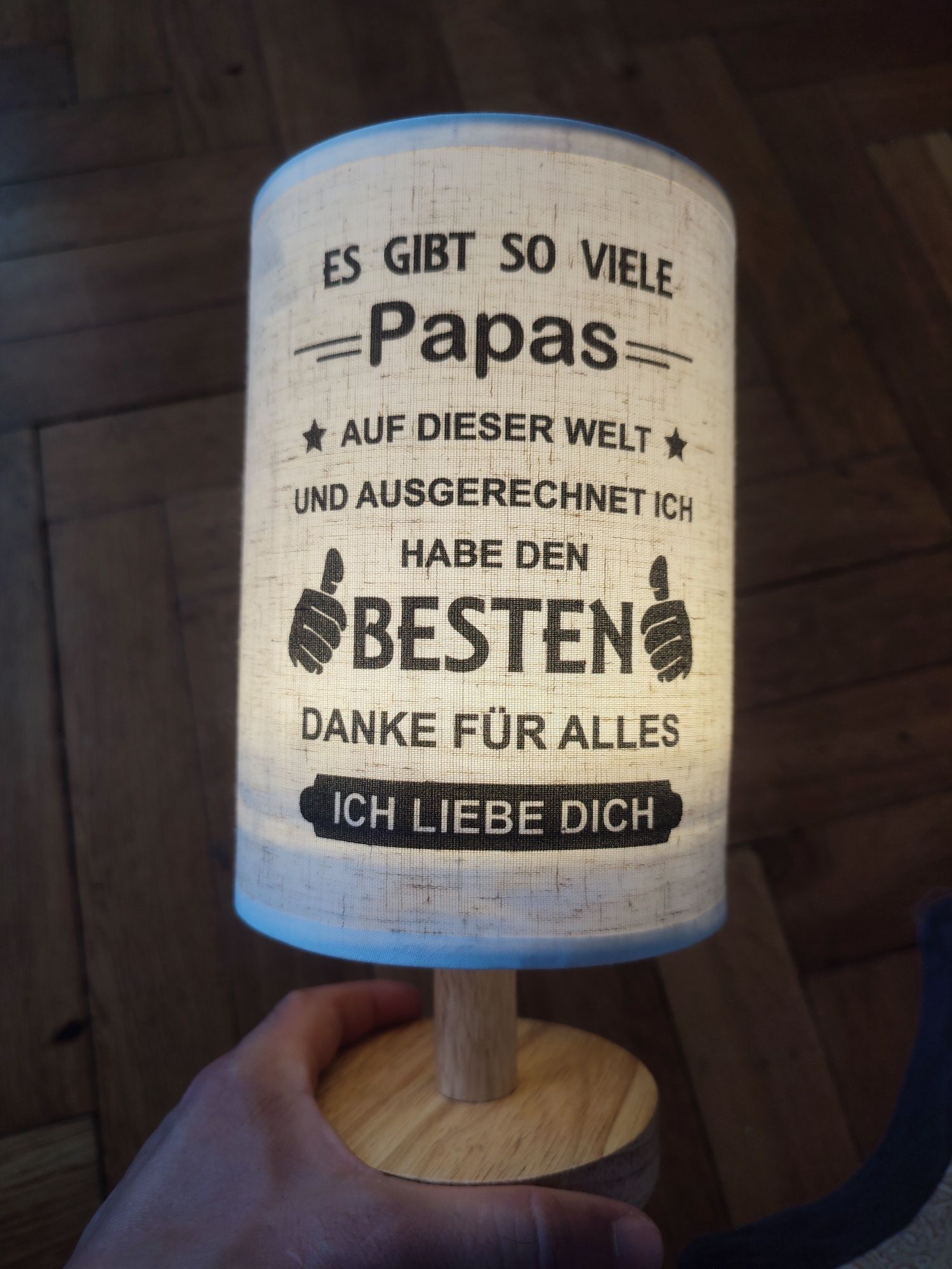 Lampa stołowa do biura