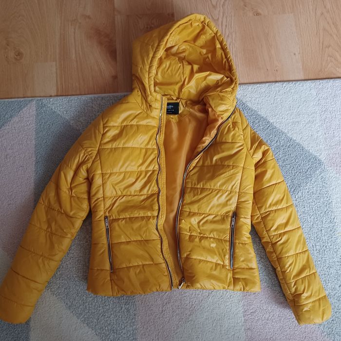 Kurtka przejściowa musztardowa Bershka r.M
