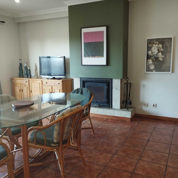 Apartamento T2+1 junto à praia
