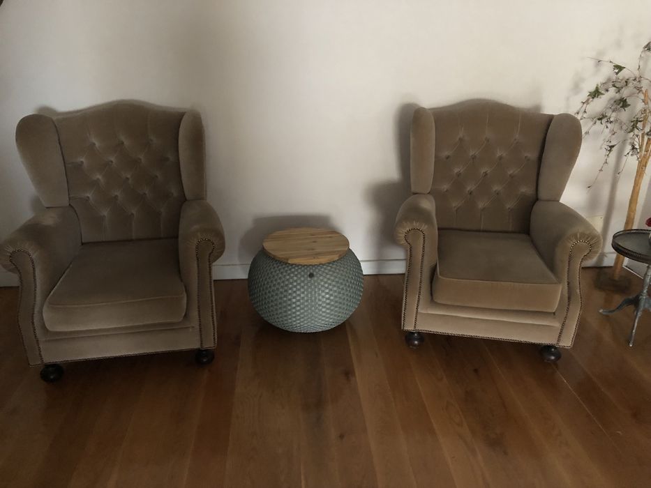 Cadeiroes como novos