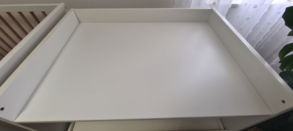Łóżeczko i komoda Myllra ikea