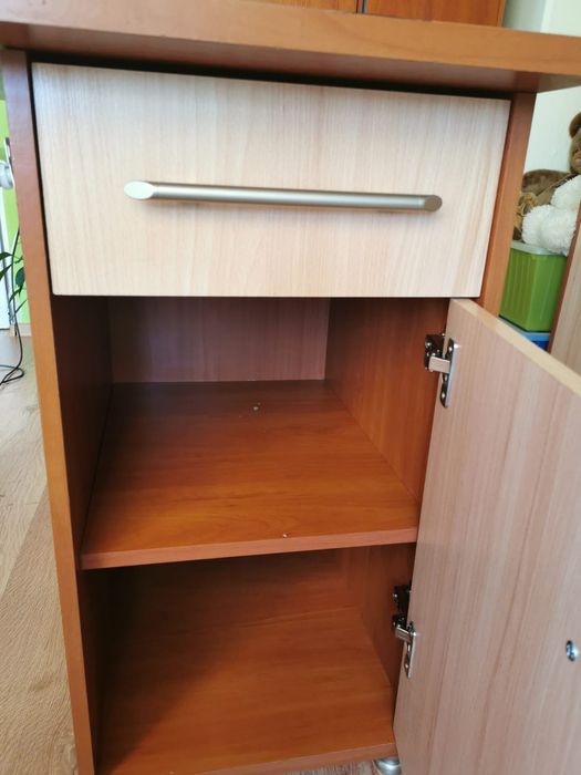 Biurko z szafką i szufladą