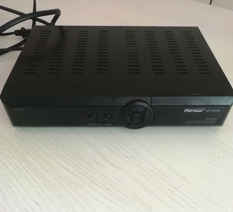 Спутниковый тюнер Optikum HD X402p