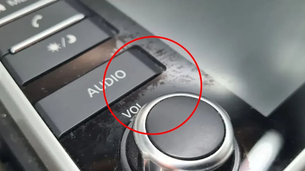 Rádio / auto-rádio NISSAN Micra V (K14)