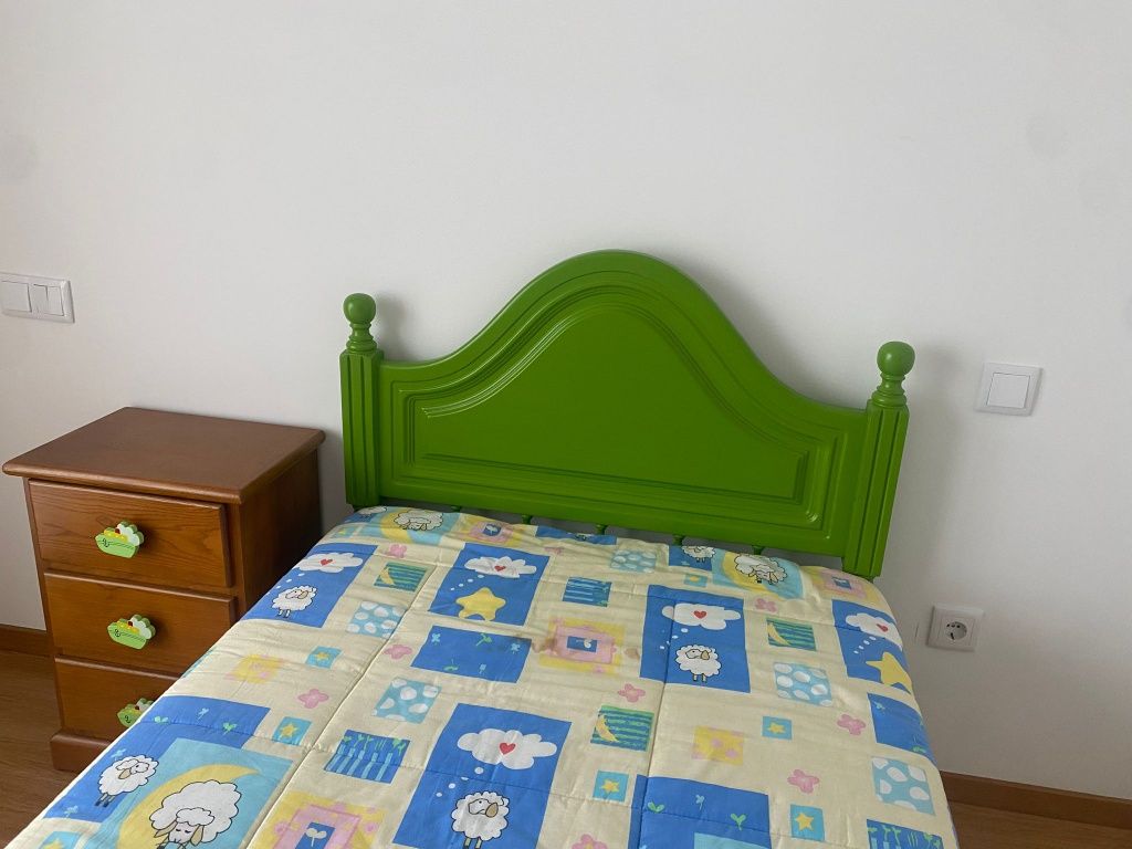 Quarto solteiro bom estado