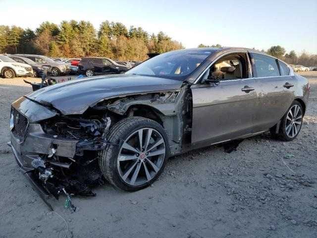 Jaguar XE z 2017 roku, 3.0L 250 kW, model USA.