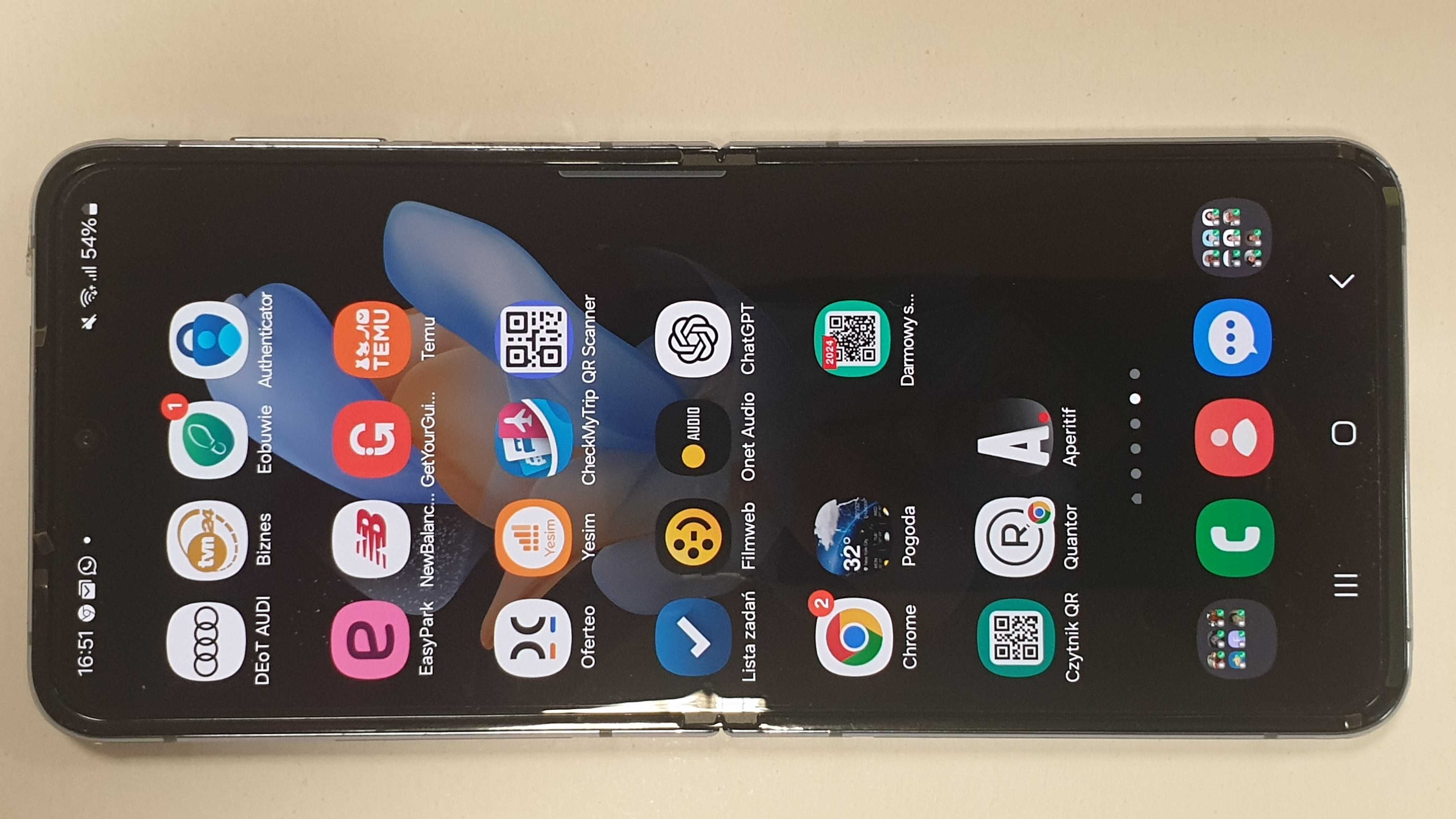 Samsung Galaxy Z Flip 4 WSZYSTKO NOWE
