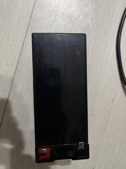 Два акамулятора 12V