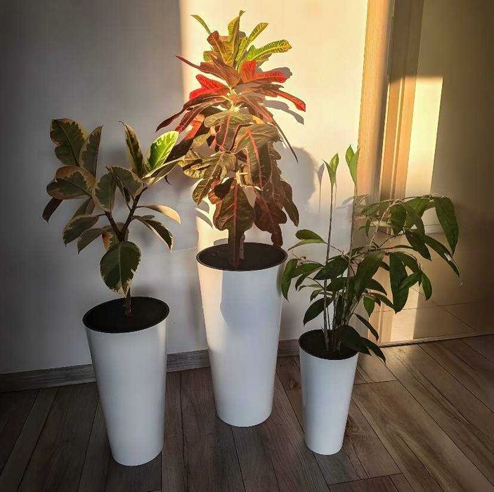 Zestaw 3x Doniczki białe Donice ogrodowe Kwietnik na balkon + Wkłady