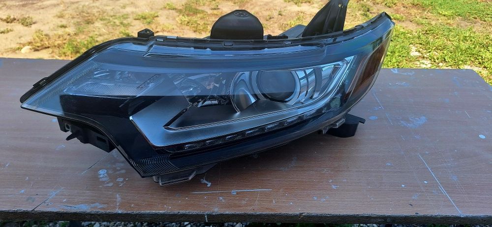 Zderzak , lampy Outlander 3 2017r