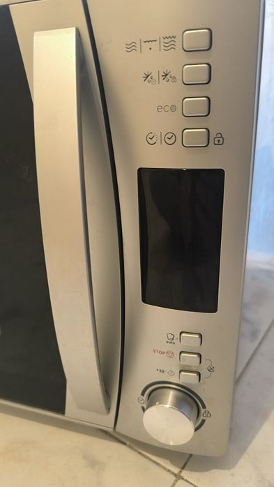 Microondas CANDY com grill - Cmxg 25dcs 1000w 25 Litros