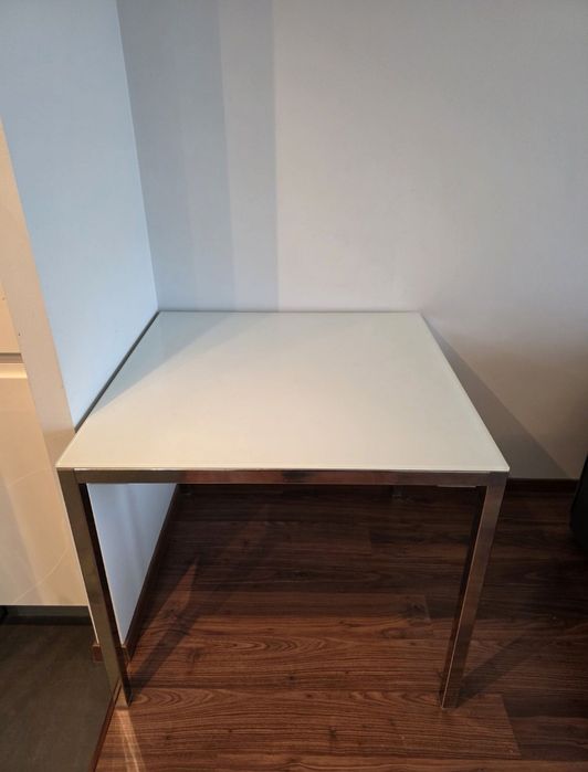 Stół Ikea Torsby 85x85 cm, ciężki, chromowany, biały szklany blat