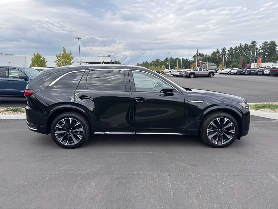 Mazda CX-90      2024