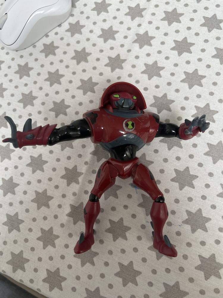 Figurka Ben 10 wodny Nahaj