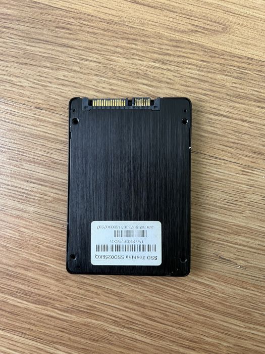 Ssd 256gb Toshiba гарнрй стан.