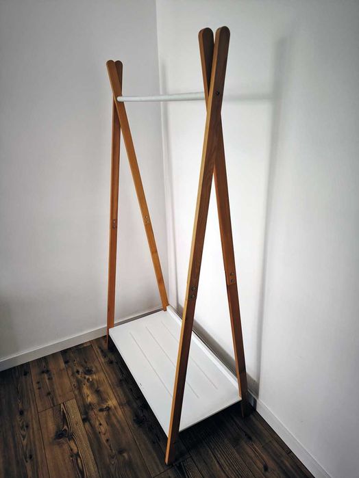 Suporte para Cabides em Bambu