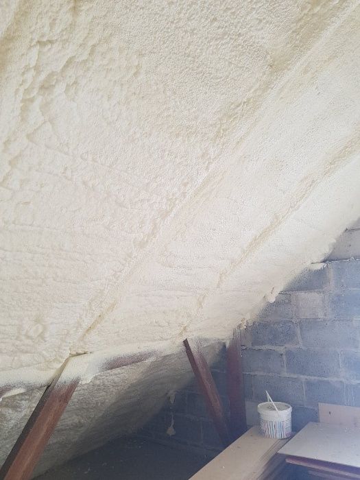 Ocieplanie pianką PUR, ocieplanie pianą PUR, piana PUR, pianka PUR