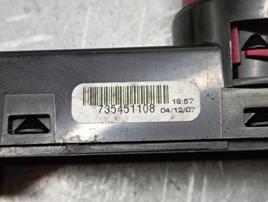 Botão / interruptor 4 piscas FIAT 500 (312_)