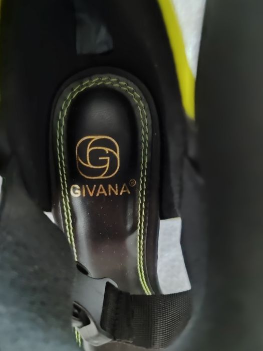 Босоніжки вживані жіночі