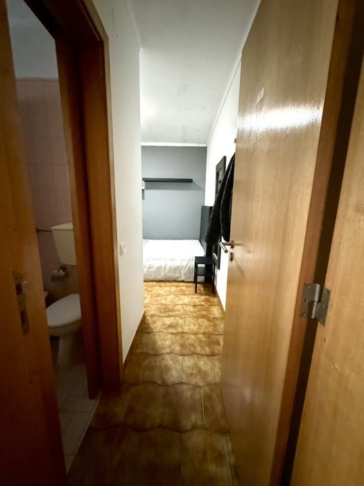 Alugo quarto em Sesiimbra