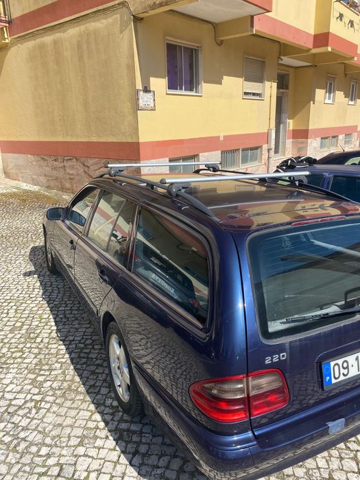 Um carro barato a precisar de arranjos