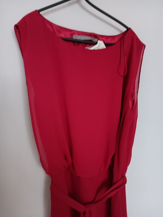 Sukienka damska z metkami.