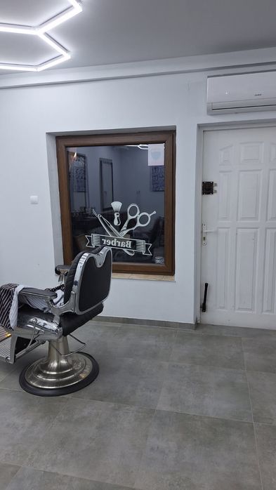 Lokal użytkowy,  obecnie Barber, Wawer