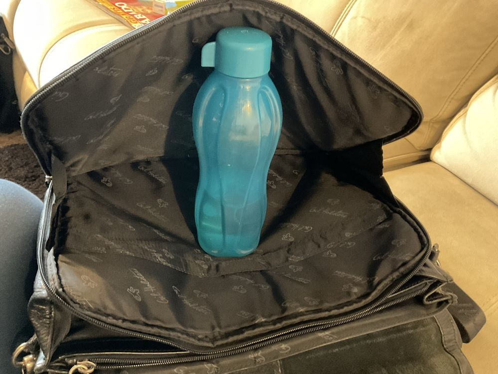Pasta de Ombro em Pele Gil Holsters – Preta, Vários Compartimentos