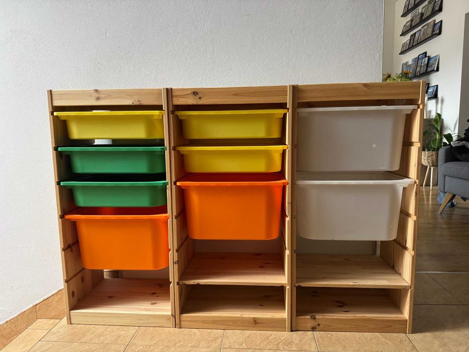 Regał z pojemnikami (IKEA TROFAST)