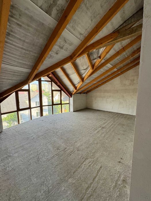 Продається Дуплекс Готовий до Ремонту неподалік центру міста!!!