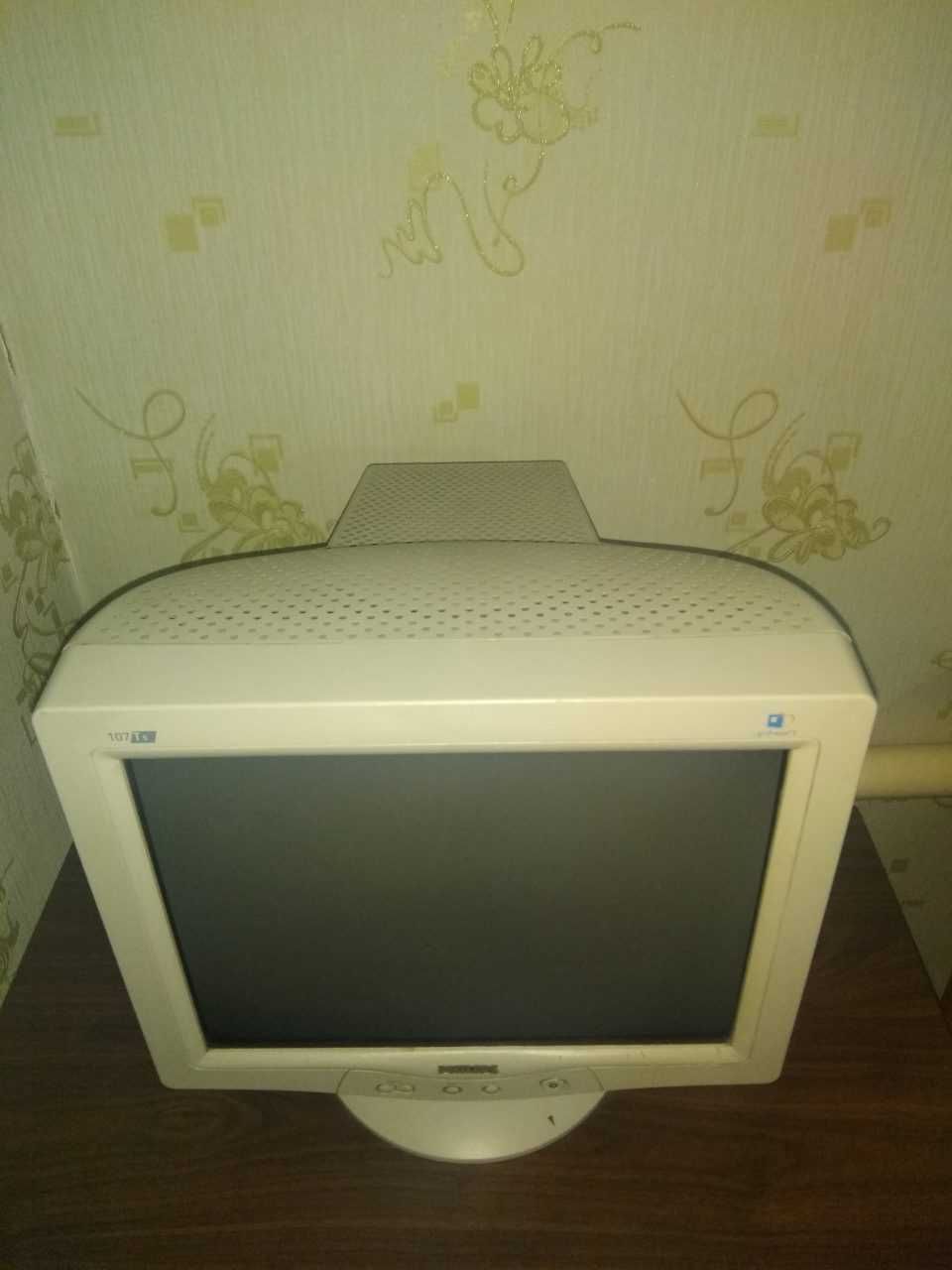 Монитор PHILIPS 107 T 6 .