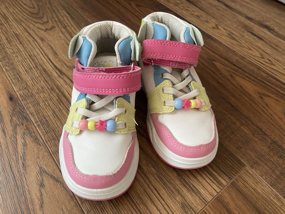 Buty dla dziewczynki