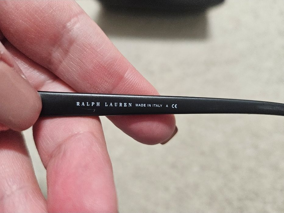 Óculos graduados (Ralph Lauren) como novos

Oculos masculinos.
Graduaç