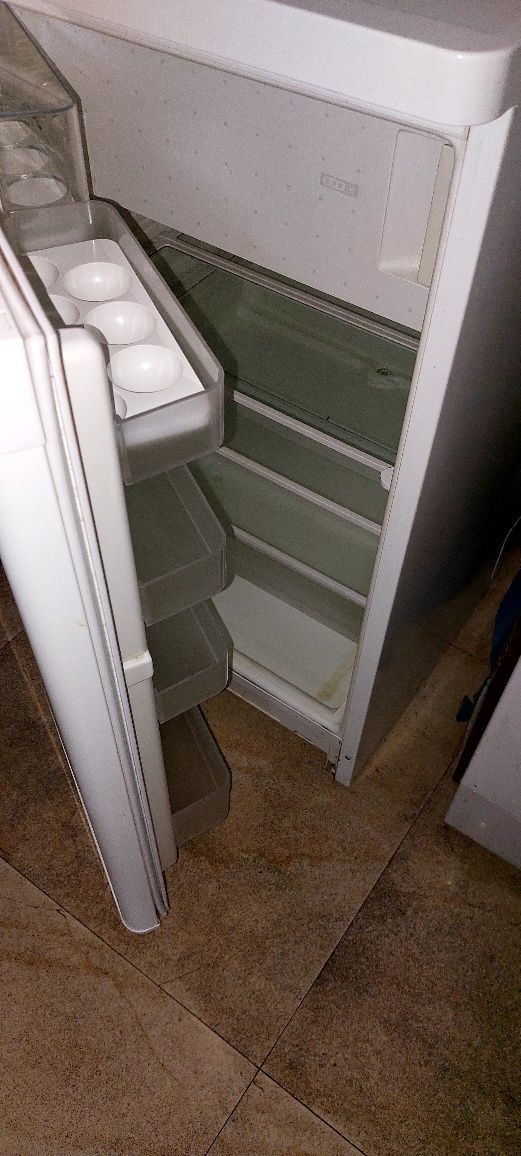 Холодильник Siemens KT 15 LV 20 (85см)
