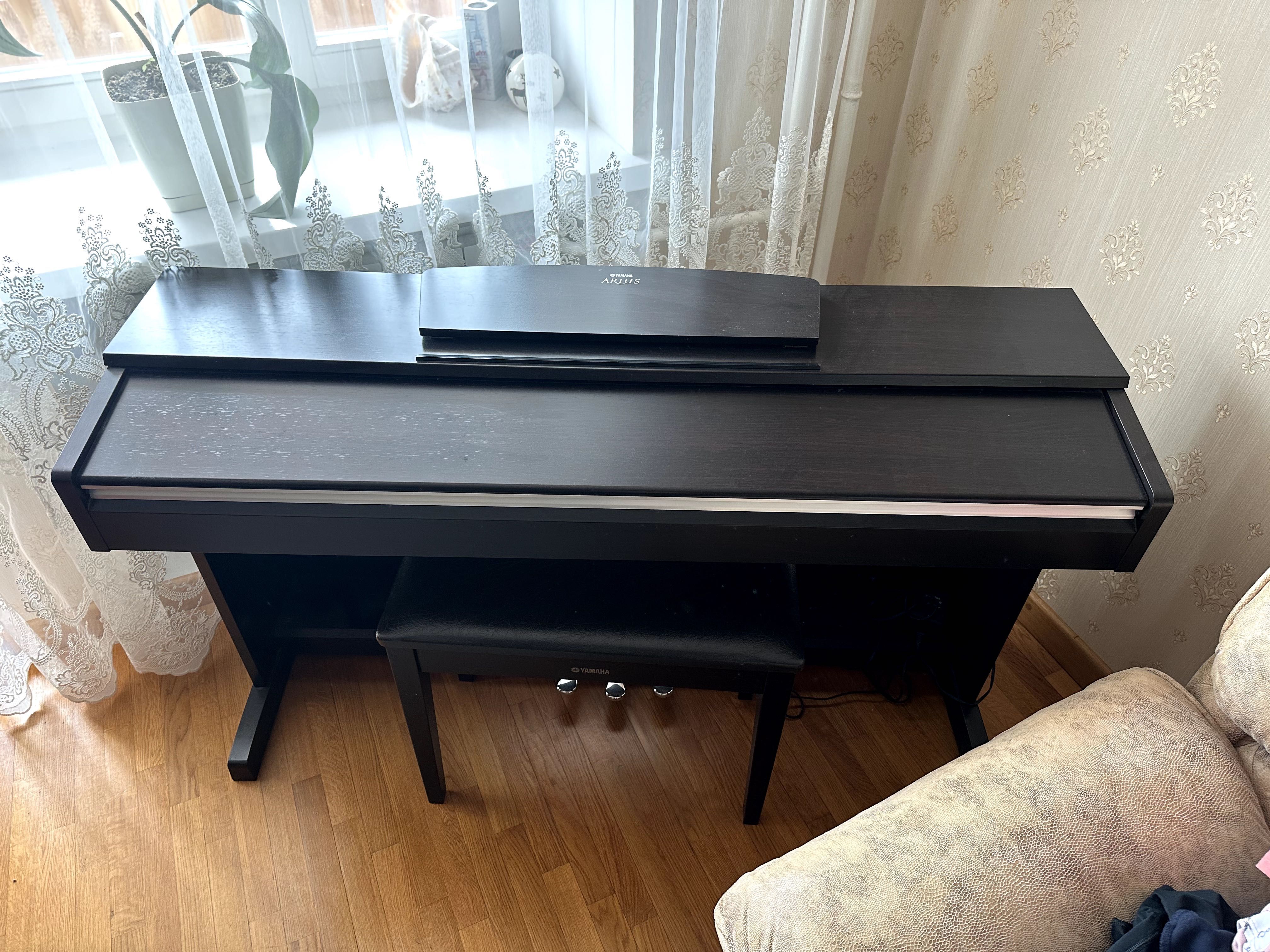Цифрове фортепіано Yamaha YDP-141 (серія Arius)