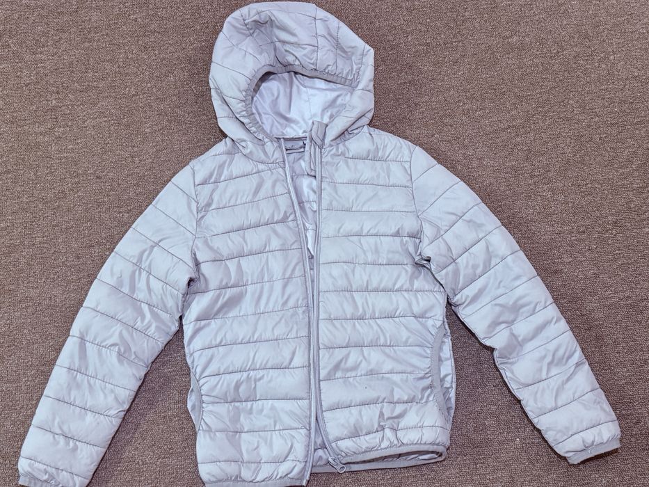 Куртка тонкая осенняя 7-8 лет даром