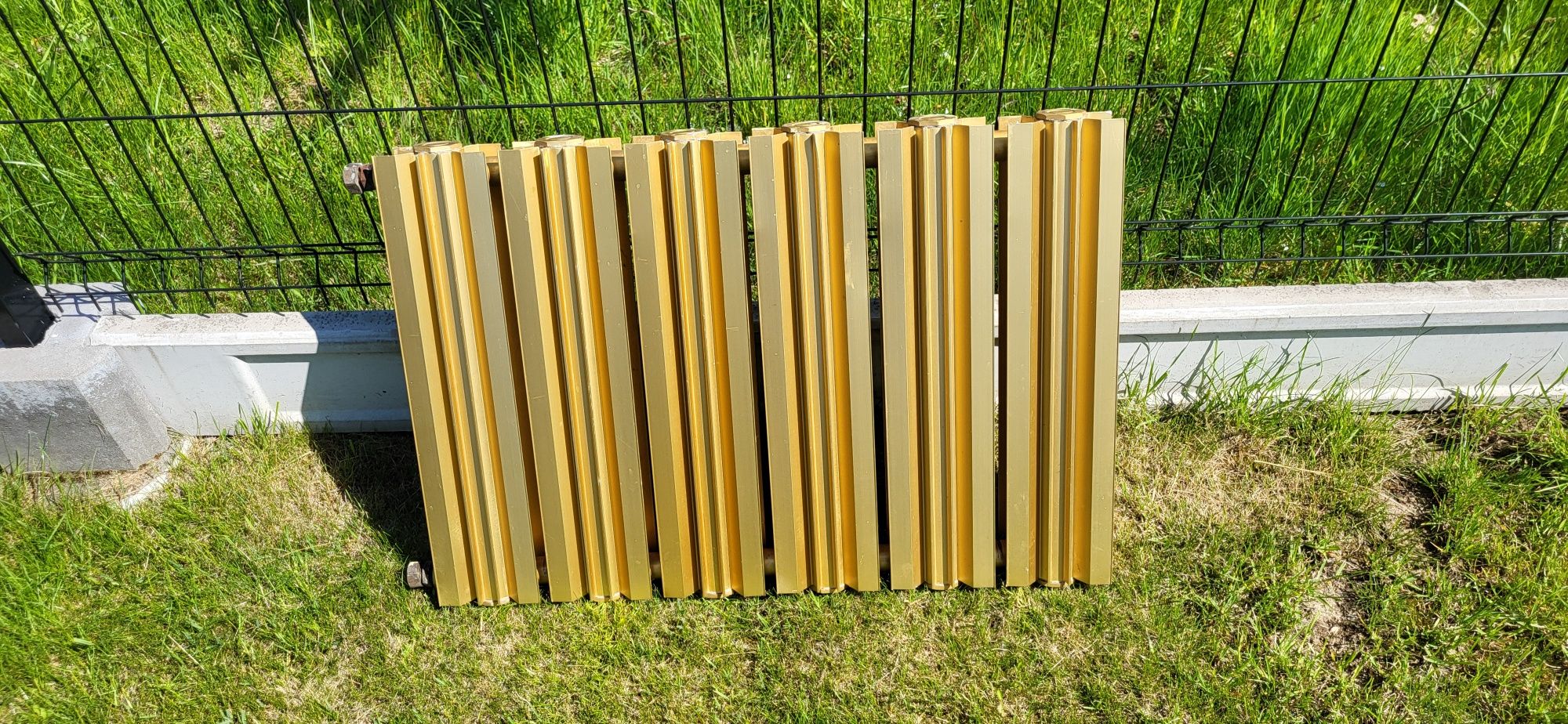 Grzejnik aluminiowy.