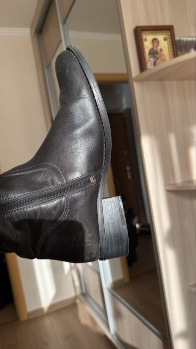 Продам шкіряні чоботи жіночі Tamaris 40р