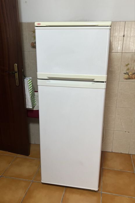 Vendo frigorifico usado mas a funcionar perfeitamente