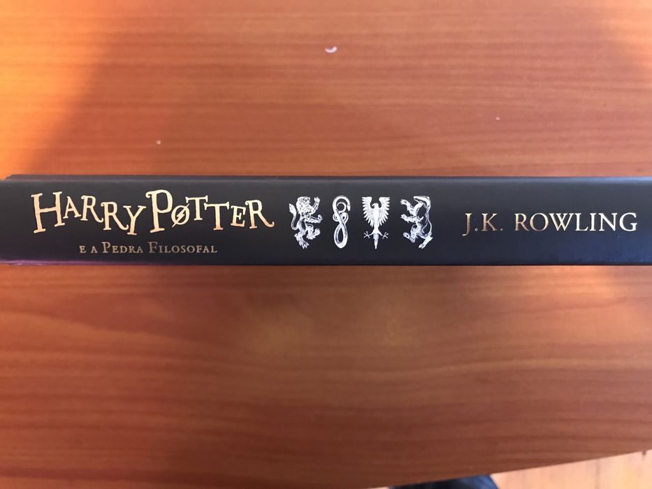 Harry Potter E a Pedra Filosofal - Edição 20 anos