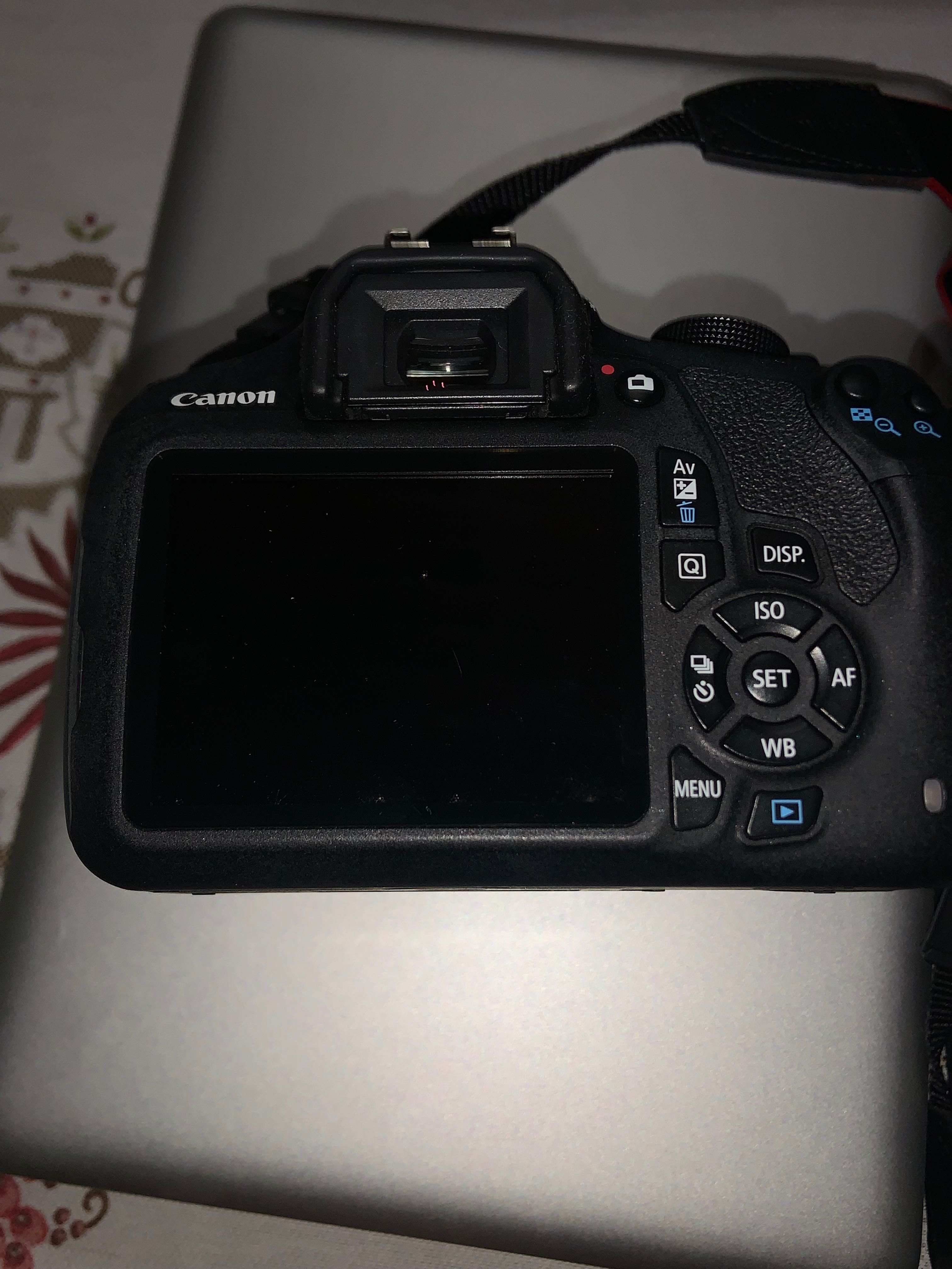 Canon EOS 1200D com acessórios