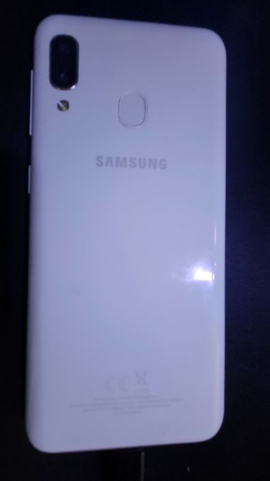 Samsung Galaxy A20e (SM-A202F/DS)
