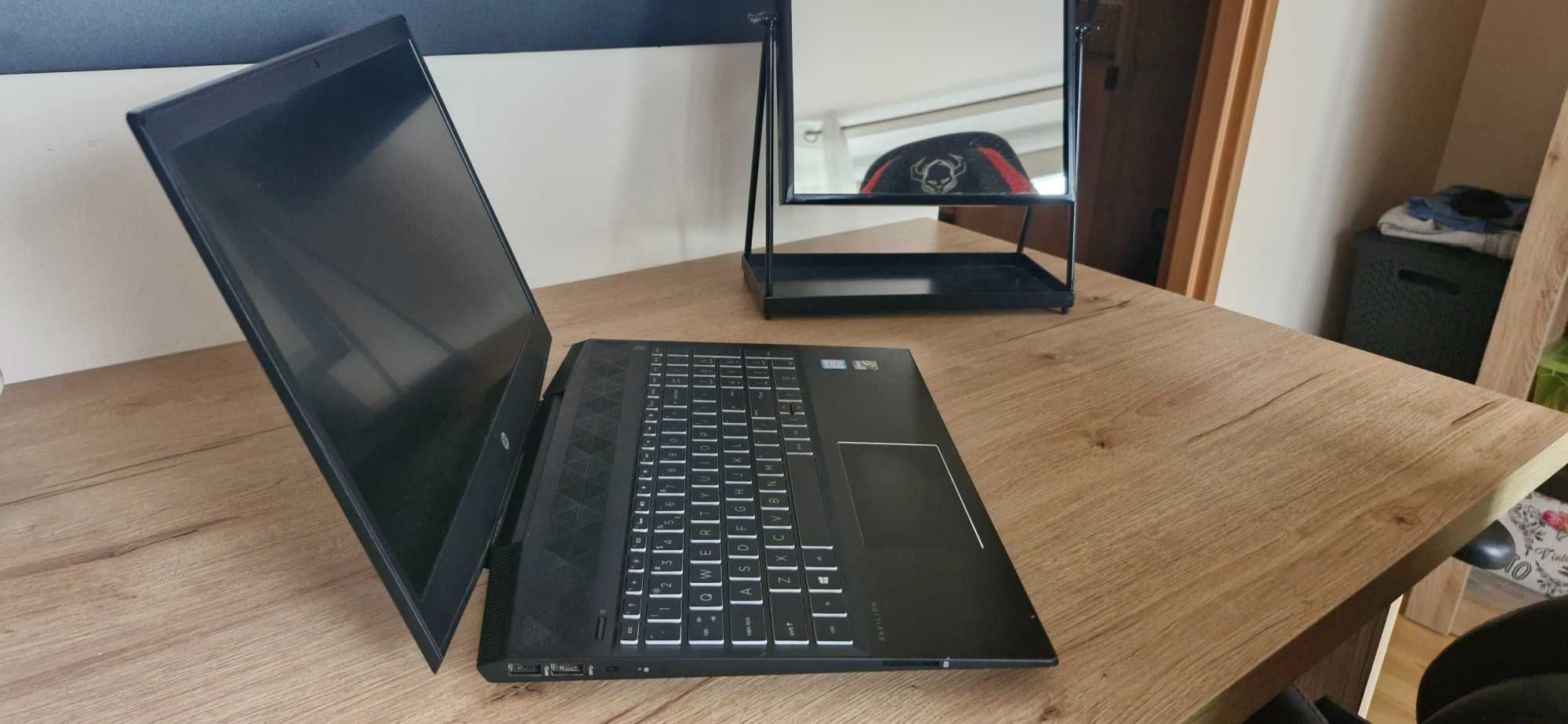Laptop HP Pavilion 15-cx0073nw