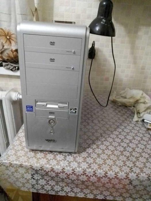 AMD Phenom II X6 с кулером-башней, корпус АТХ