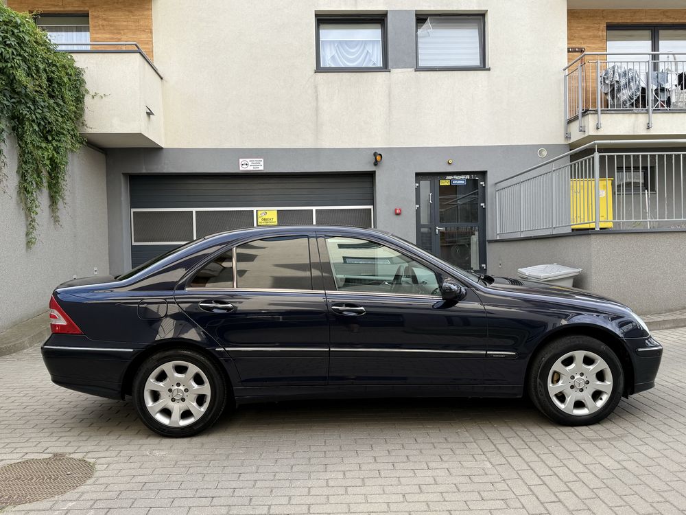 Mercedes-Benz C180 1.8Benz 143KM 2005 rok LIFT *PERFEKCYJNY STAN*!