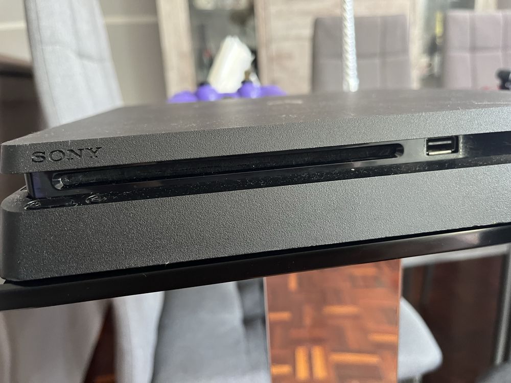 PlayStation 4 1TB + Controle extra